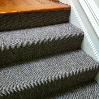 Stairs in Fine Ribbed Granite Sisal